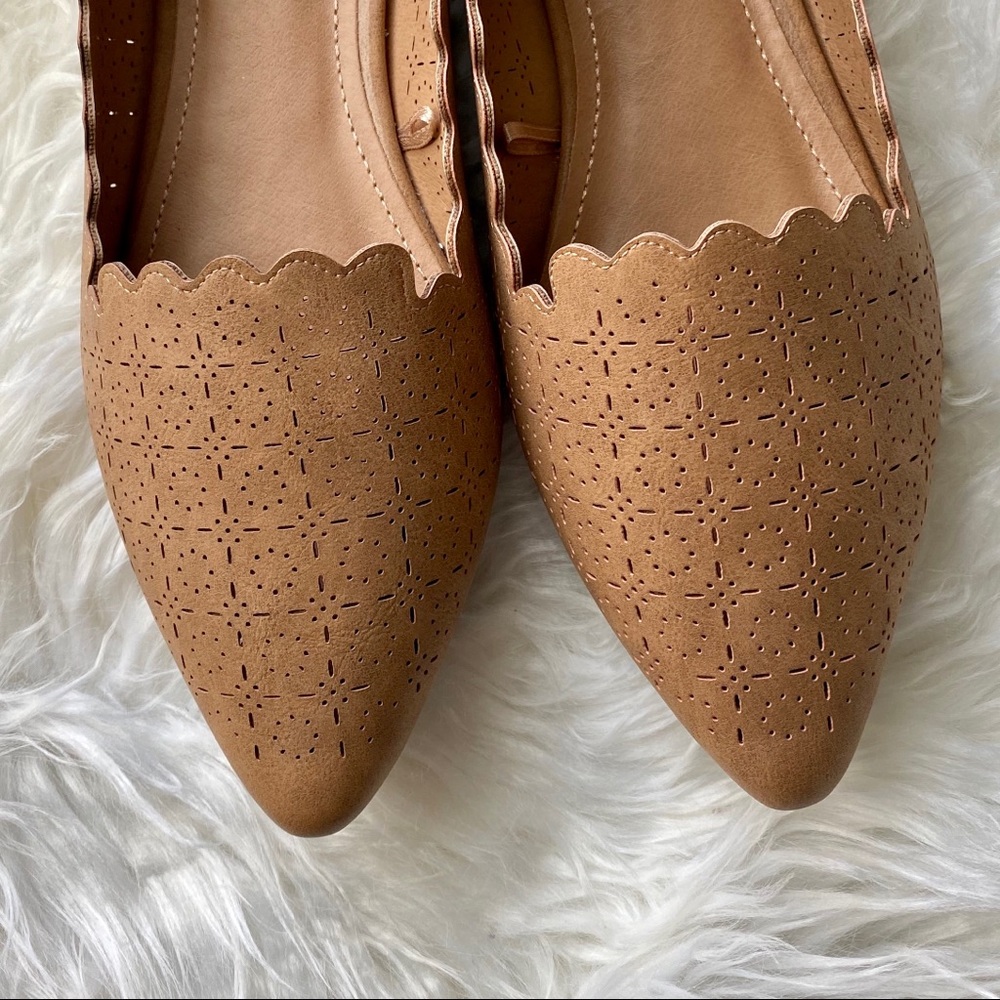 ‼️SOLD‼️NWOT Report perforated scallop edge flats - Picture 3 of 7